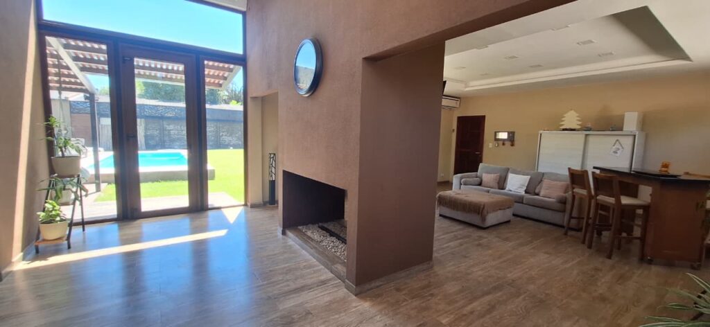 WhatsApp Image 2025-12-11 at 16.33.13 (1)