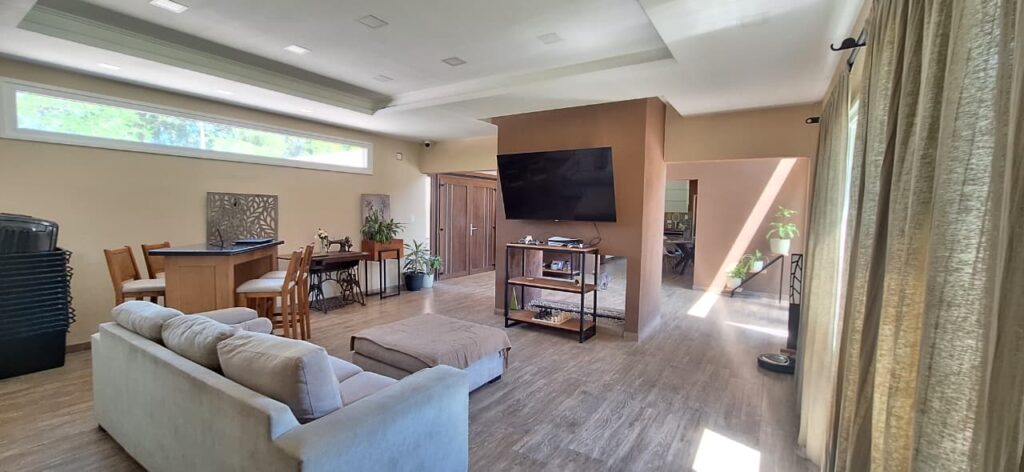 WhatsApp Image 2025-12-11 at 16.33.13 (3)